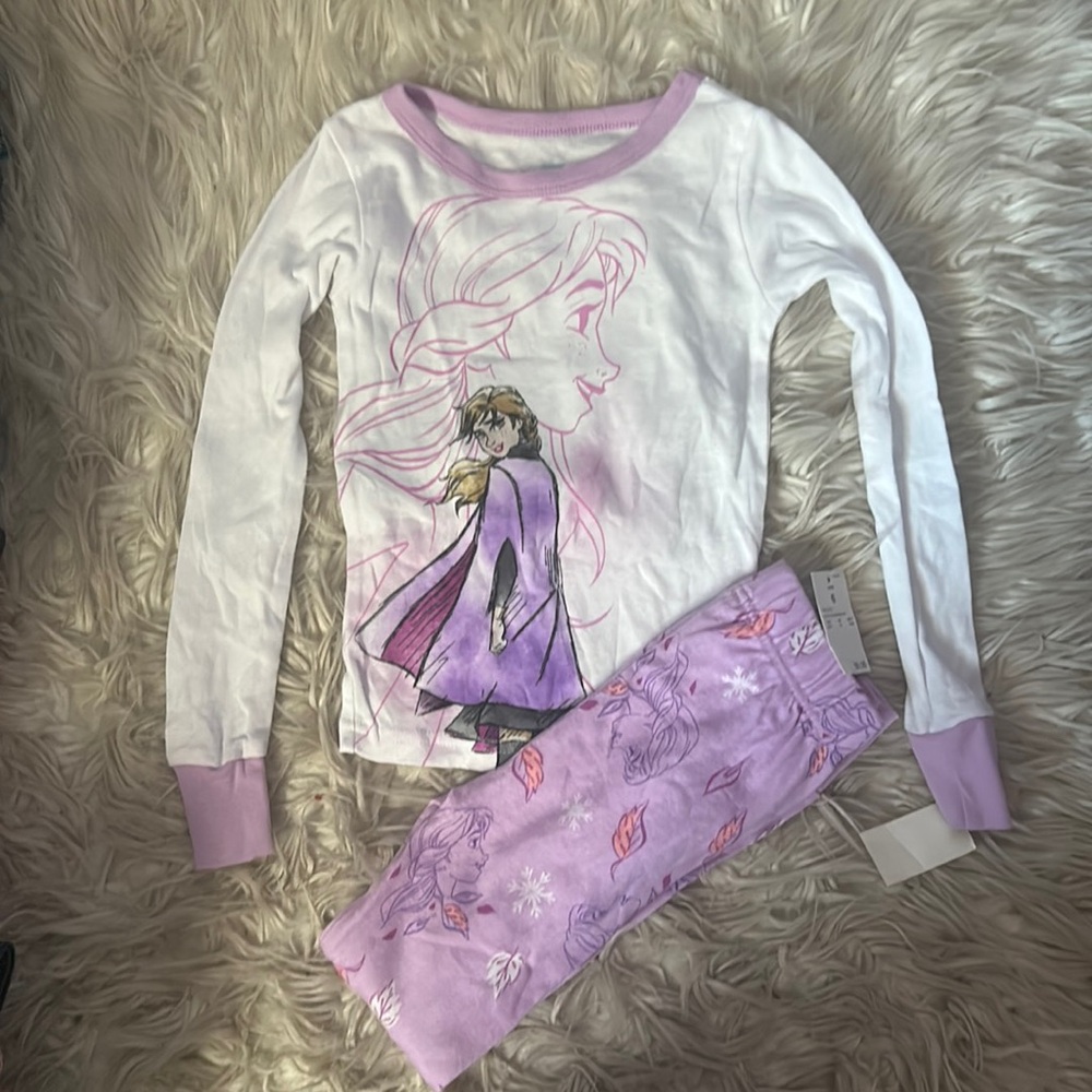 NWT frozen pajama set size 6